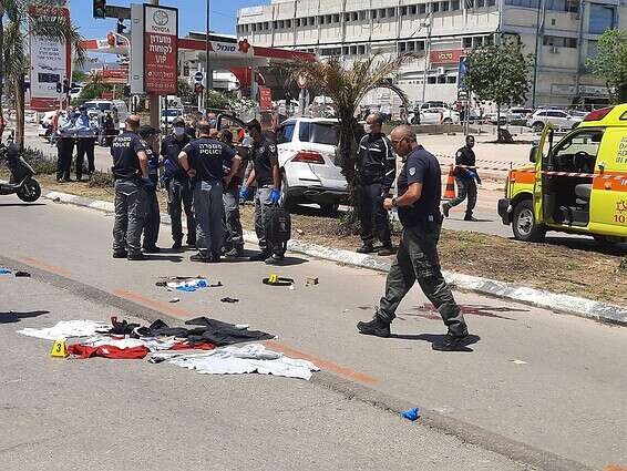 זירת הפיגוע בכפר סבא // צילום: אלן שיבר